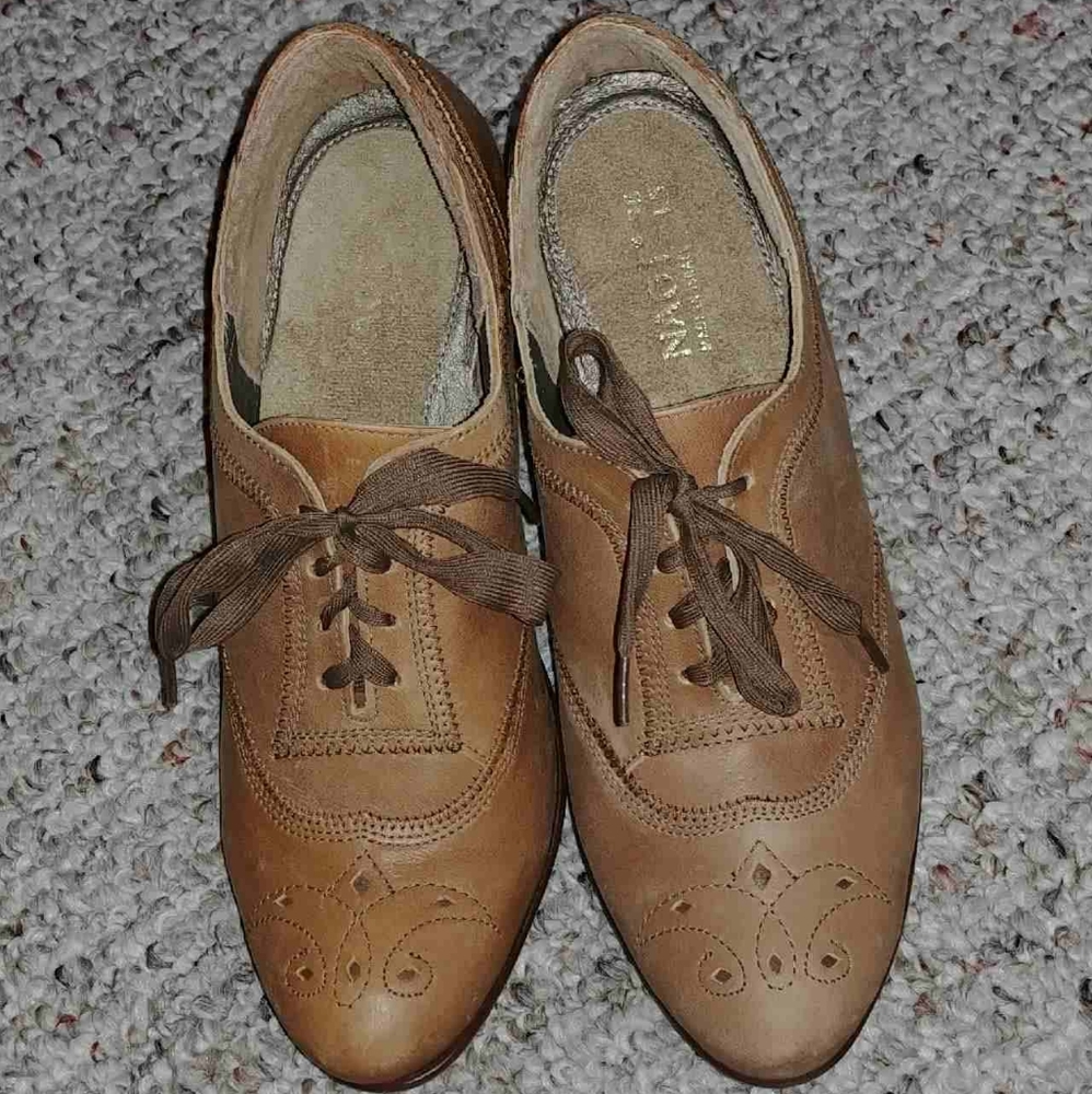 Naot Rubino lace-up heeled shoe